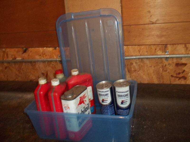 lot 581 image: Vintage Mobiloil