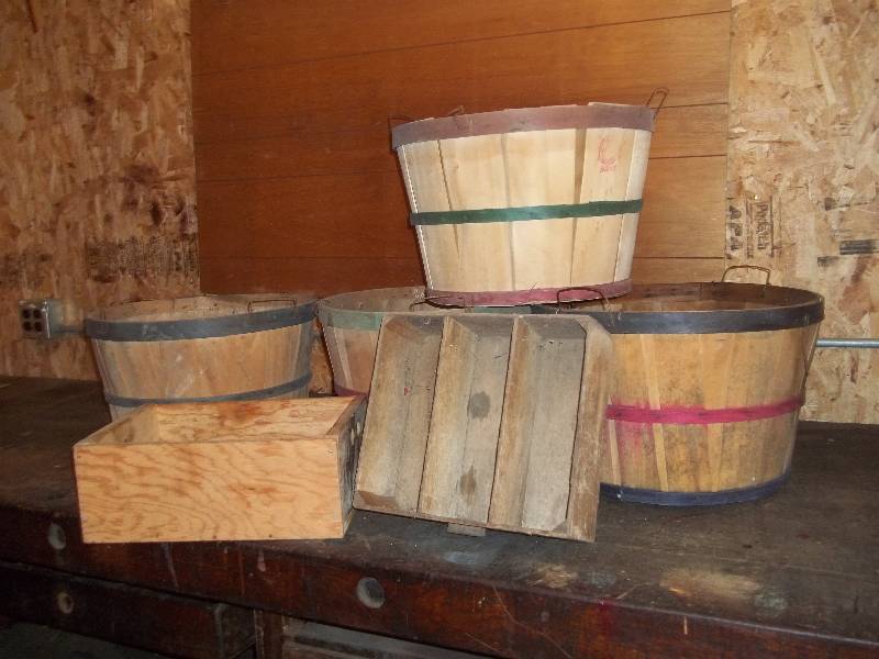 lot 582 image: Wooden Baskets and Crates