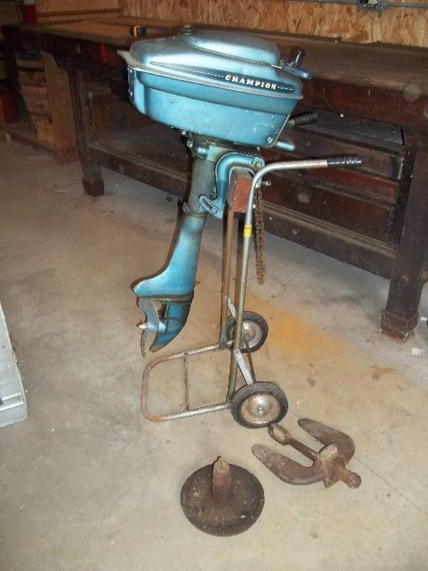 lot 601 image: Champion Outboard Motor