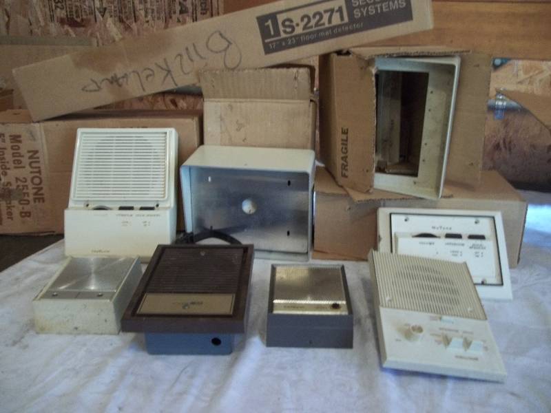 lot 625 image: Speaker and More