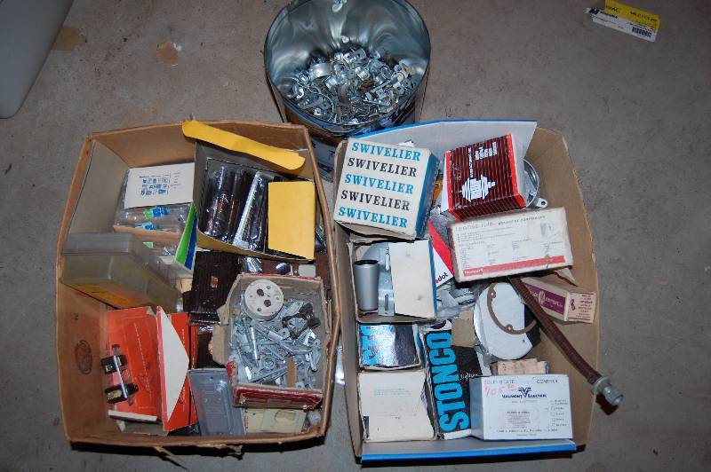 lot 523 image: Misc Electrical