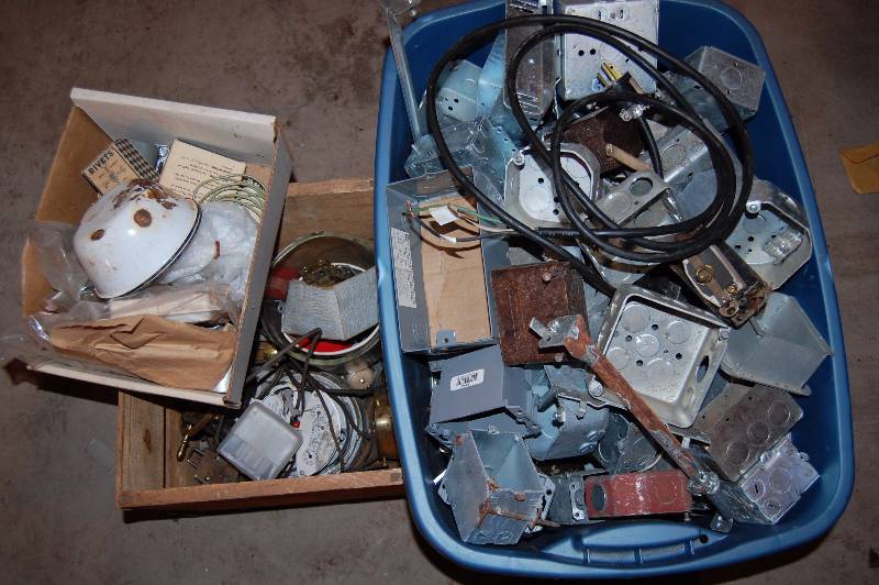 lot 528 image: Misc Electrical and Hardware