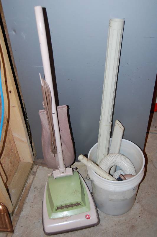 lot 556 image: Vacuum with Attachments