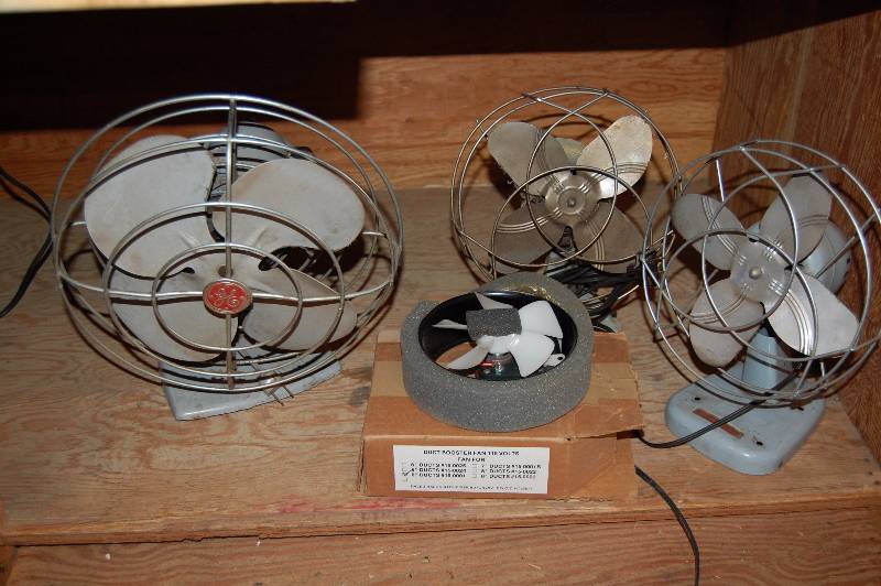 lot 680 image: Vintage Fans