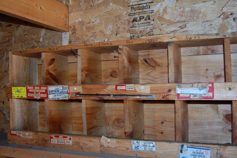 lot 687 image: Wooden Shelf
