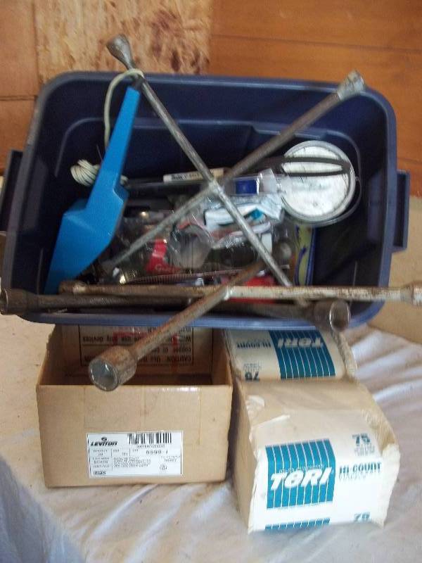 lot 646 image: Automotive Supplies
