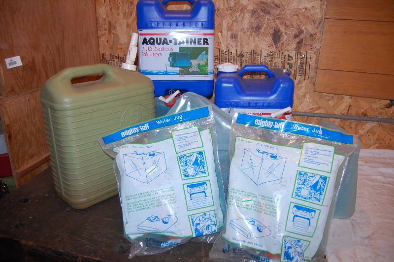lot 713 image: Water Storage