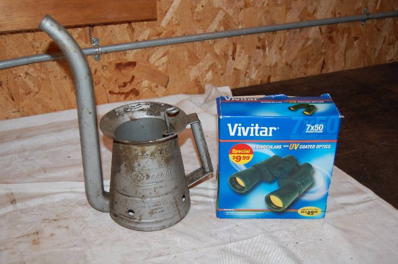 lot 717 image: Oil can and Binoculars