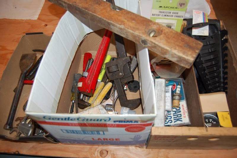 lot 736 image: Misc Tools