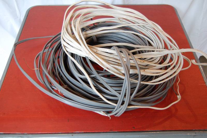 lot 751 image: Wire