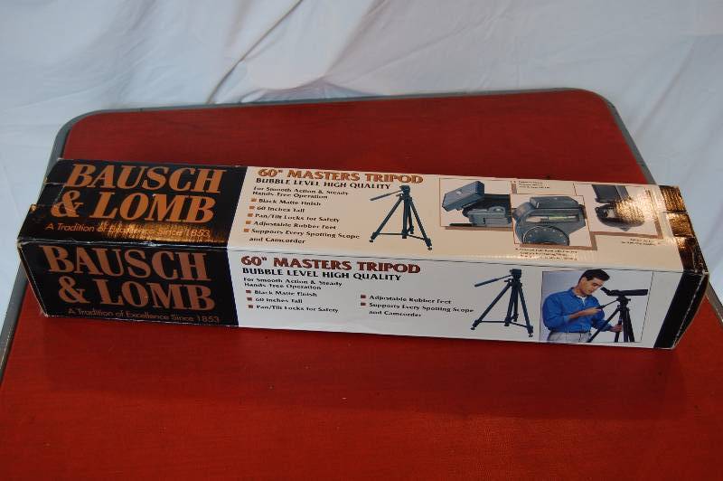 lot 757 image: Tripod