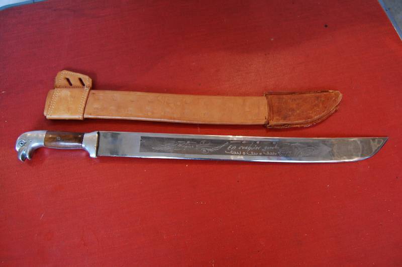 lot 762 image: Long Bladed Knife