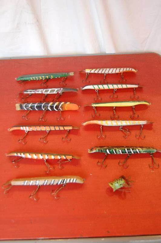 lot 768 image: Muskie Fishing Lures