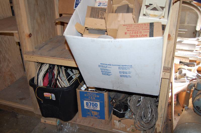 lot 969 image: Misc Electrical
