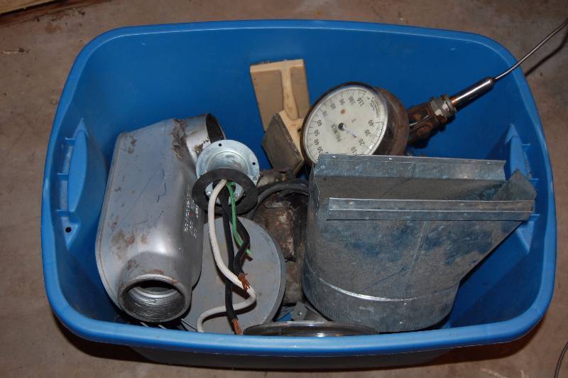 lot 812 image: Misc Electrical