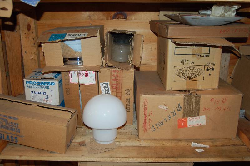 lot 836 image: Vintage Light Fixtures
