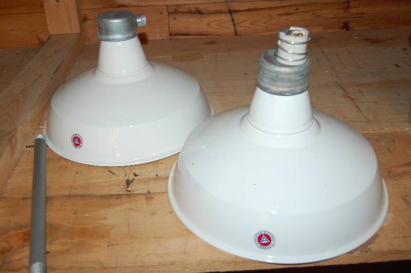 lot 847 image: Vintage Industrial Light Fixtures