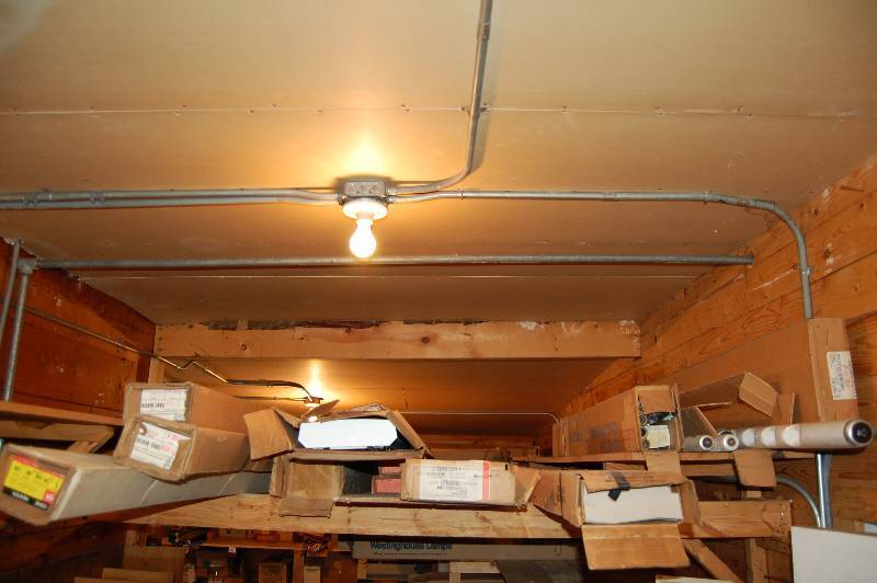 lot 858 image: Base Board Heaters and Light Fixtures