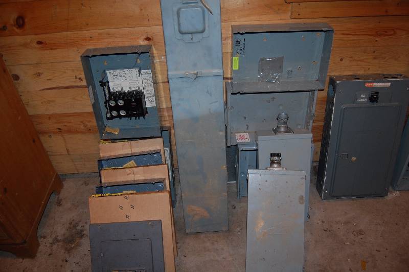lot 860 image: Misc Electrical Boxes