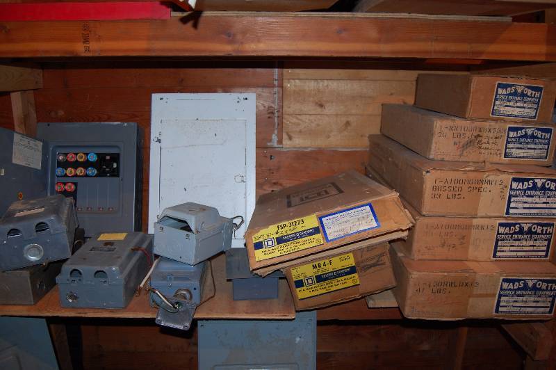 lot 865 image: Fuse Panels