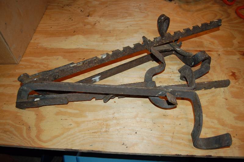 lot 983 image: Some Kinda Metal Devices