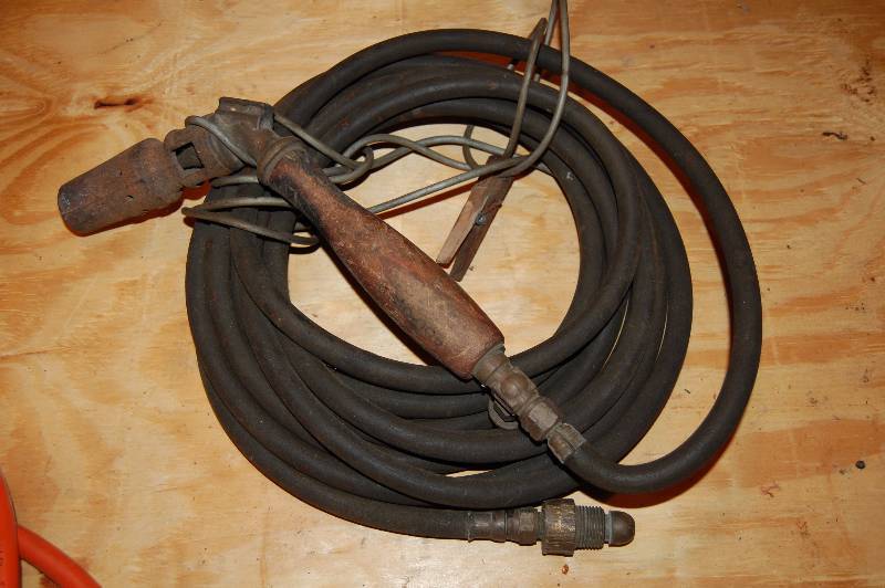 lot 987 image: Propane Torch and Hose