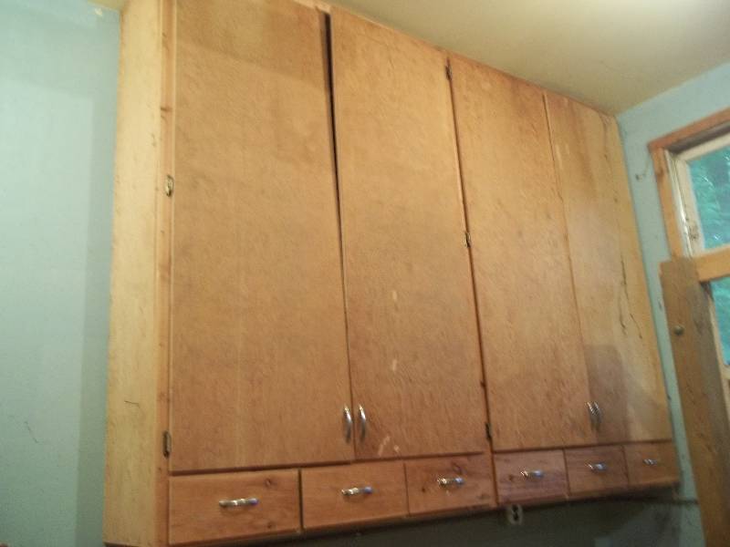 lot 915 image: Very Large Wall Cabinet