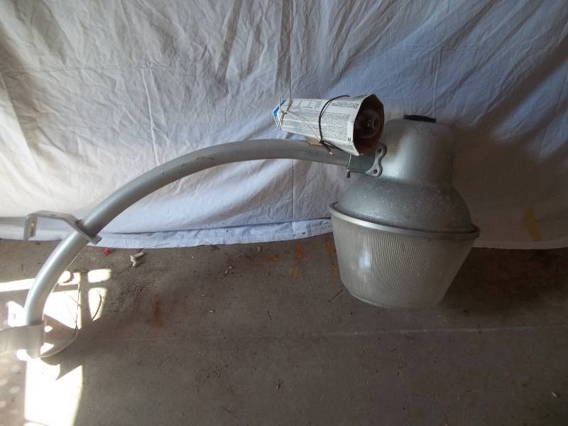 lot 926 image: Security Light