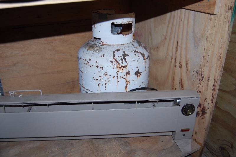 lot 607 image: Electric Heater