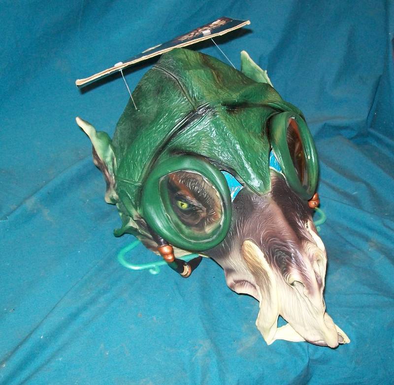 lot 35 image: Adult Costume Mask Star Wars Episode I, Sebulba - Rubies #3263