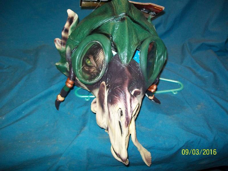 lot 36 image: Adult Costume Mask Star Wars Episode I, Sebulba - Rubies #3263