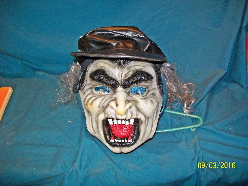 lot 46 image: Kid Costume Mask Pumpkin Time Glow In Dark Biker Hat & Mask. Vampire Teeth. Resembles Grandpa Munster.