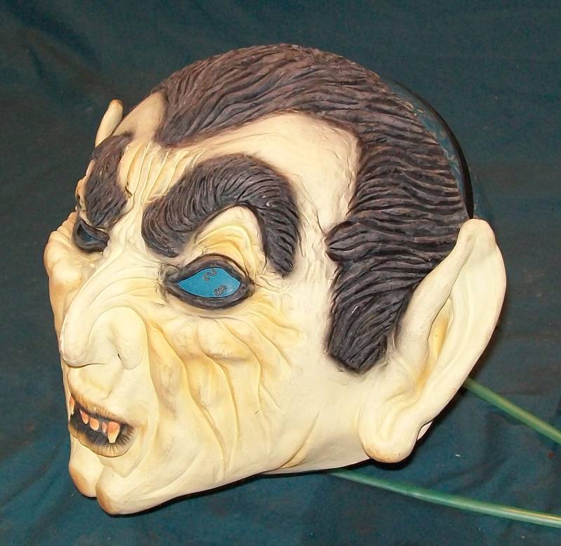 lot 47 image: Kid Costume Mask Dracula.  Condition Previously Owned. Lightly Used.