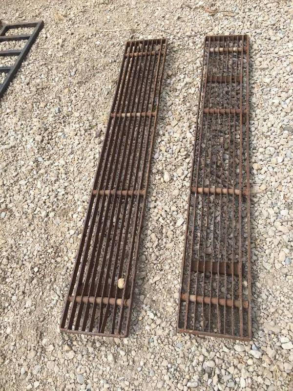 lot 4 image: METAL GRATES