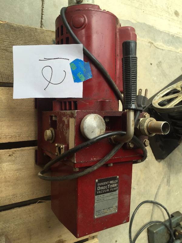 lot 12 image: VACUUM PUMP 110V WORKS