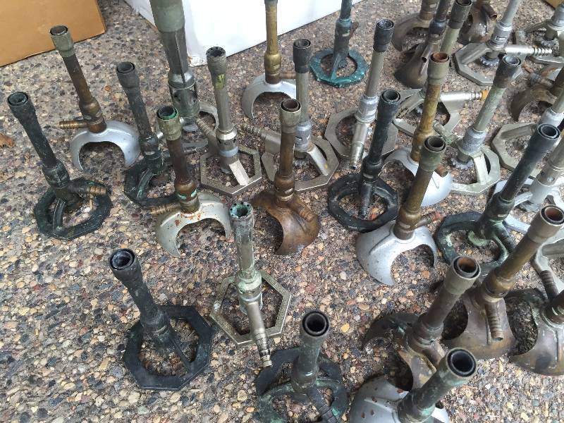 lot 15 image: SCIENCE EQUIPMENT, PYREX JARS, BEAKERS