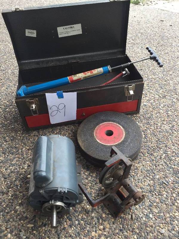 lot 29 image: ELECTRIC MOTOR GRINDING WHEELS TOOL BOX TIRE PUMP