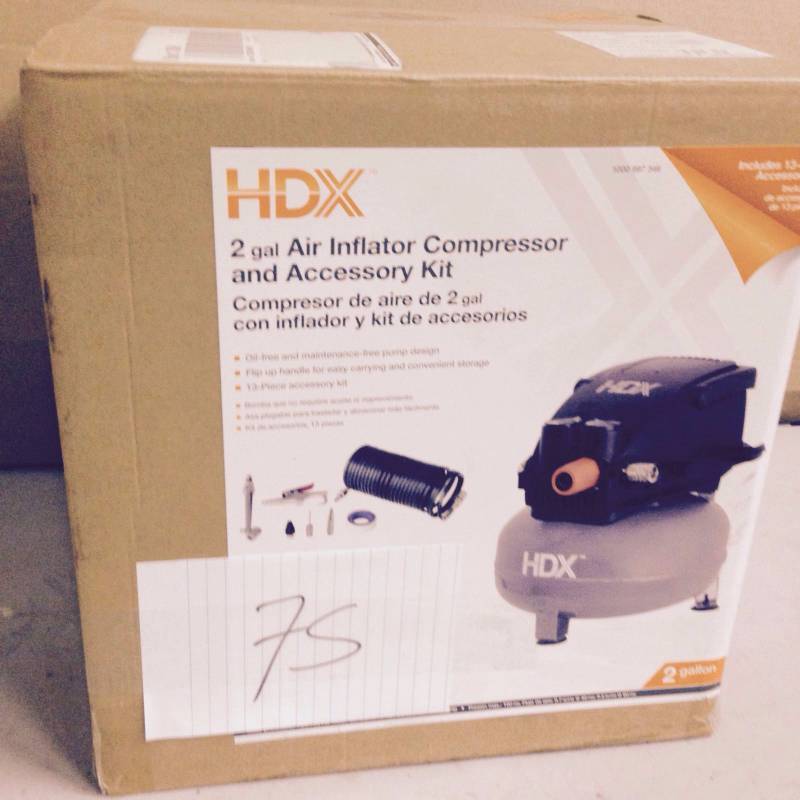 lot 75 image: HDX 2 Gal Air Compressor Kit
