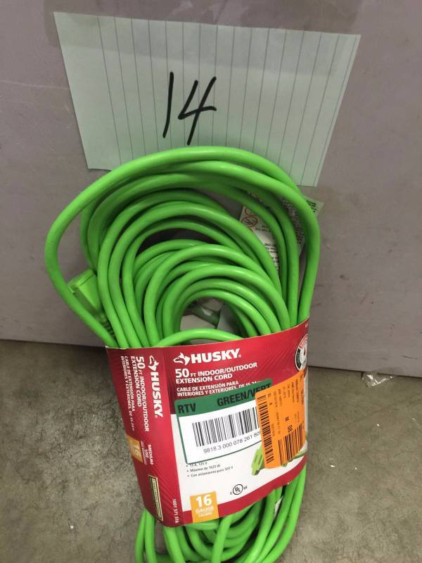 lot 14 image: Husky 50 ft IndoorOutdoor Extension Cord