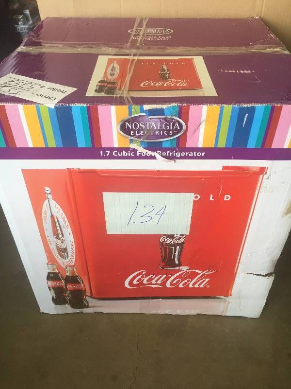 lot 134 image: Nostalgia 1.7 Coca Cola Mini Fridge