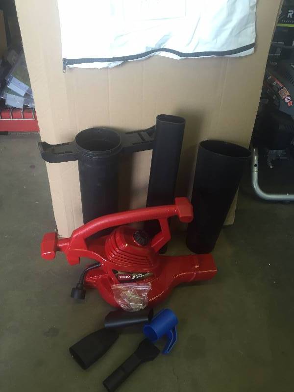 lot 146 image: Toro Electric Blower