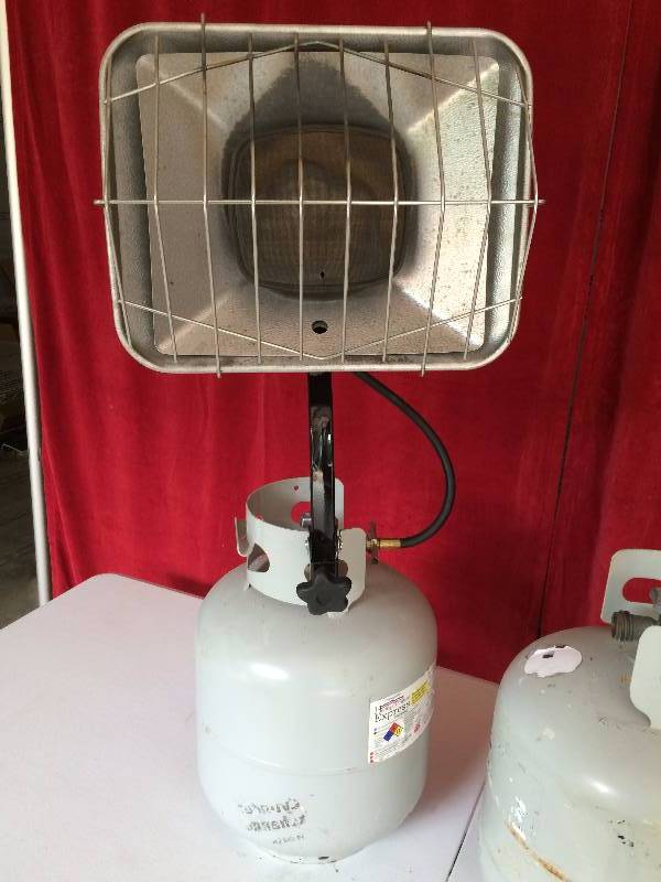 Coleman Commercial Propane Heater & Two Tanks Tested & Working