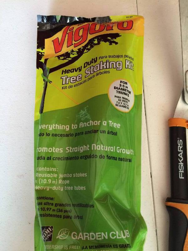 Tree Stakes & Garden Shears