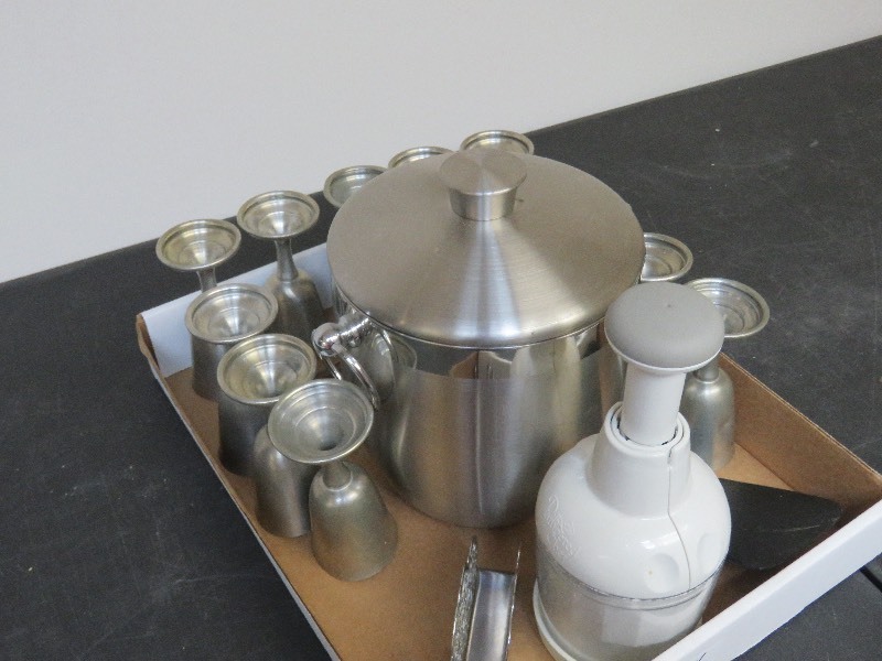 Kitchen lot