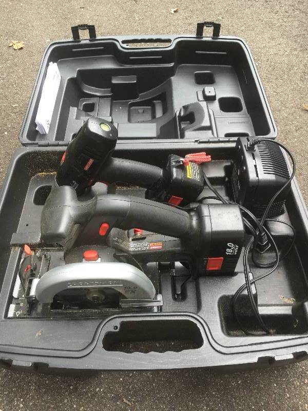 lot 7 image: Craftman 18volt Tool Set