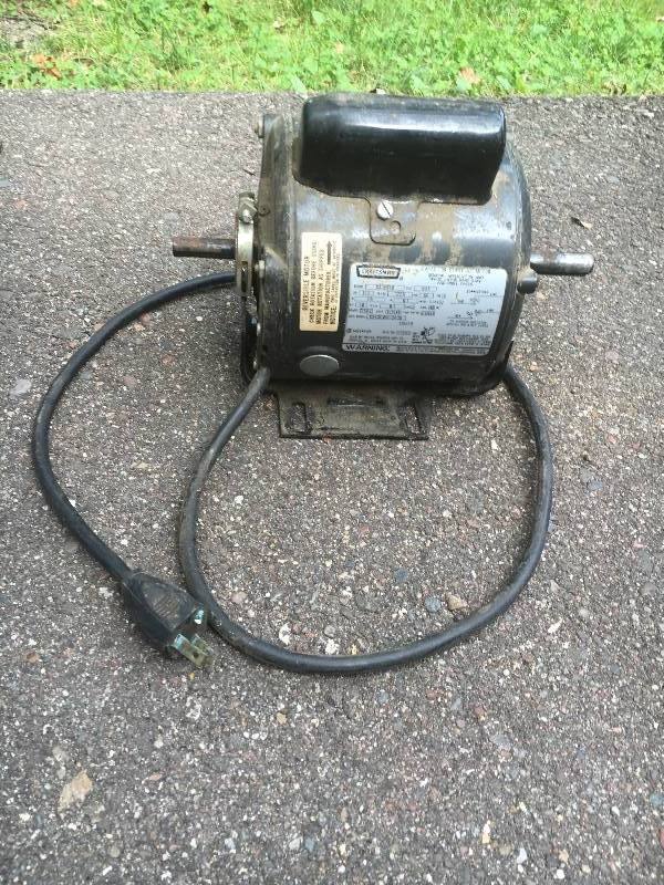 lot 19 image: 12 HP Motor