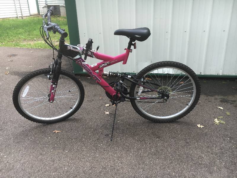 lot 22 image: Bike