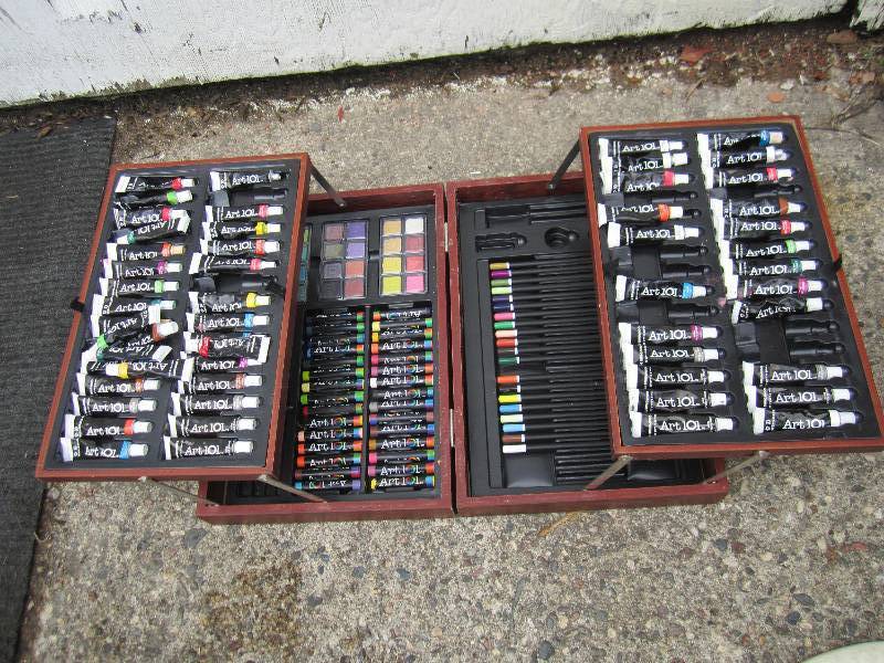lot 33 image: Wood case of art supplies...