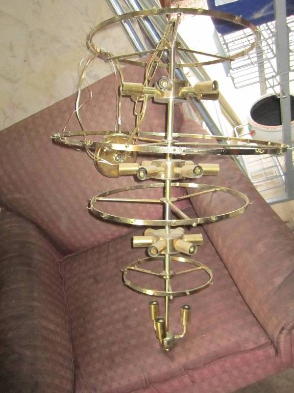 lot 81 image: Metal chandelier...