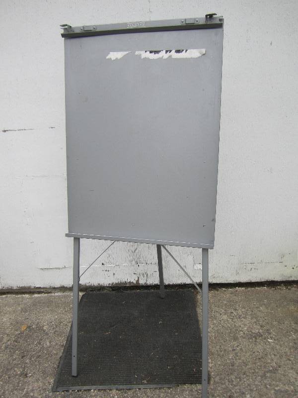 lot 95 image: DA Lite folding easel...